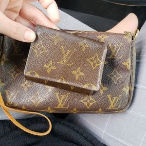 Louis Vuitton credit card holder L 4/14 × H 3 1/4